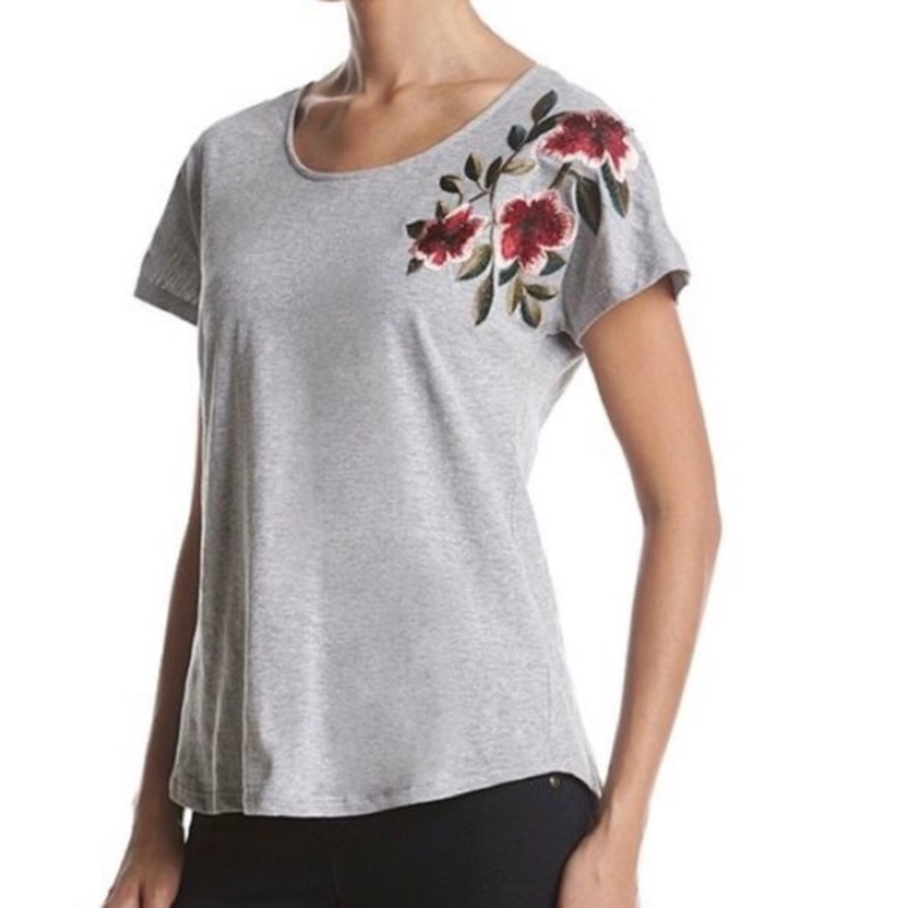 NWOT - Women’s Embroidered Top
